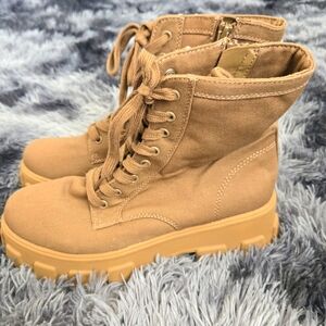 Circus By Sam Edelman Tan Combat Boots Size 9 EUC